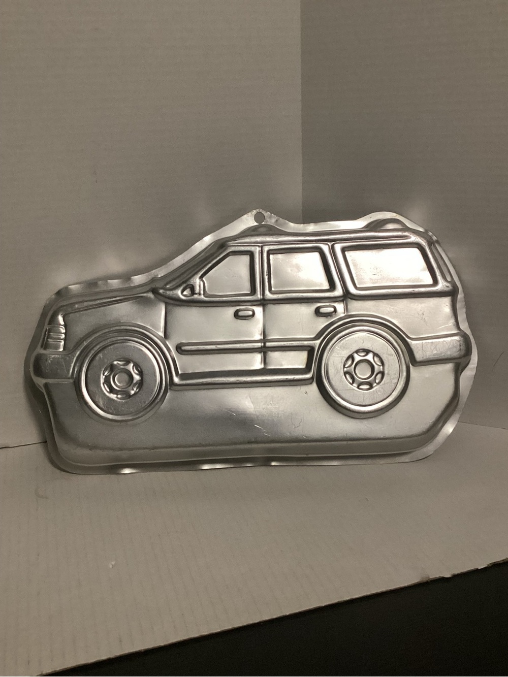 Vintage 1998 Aluminum SUV Cake Pan Mold - Silver